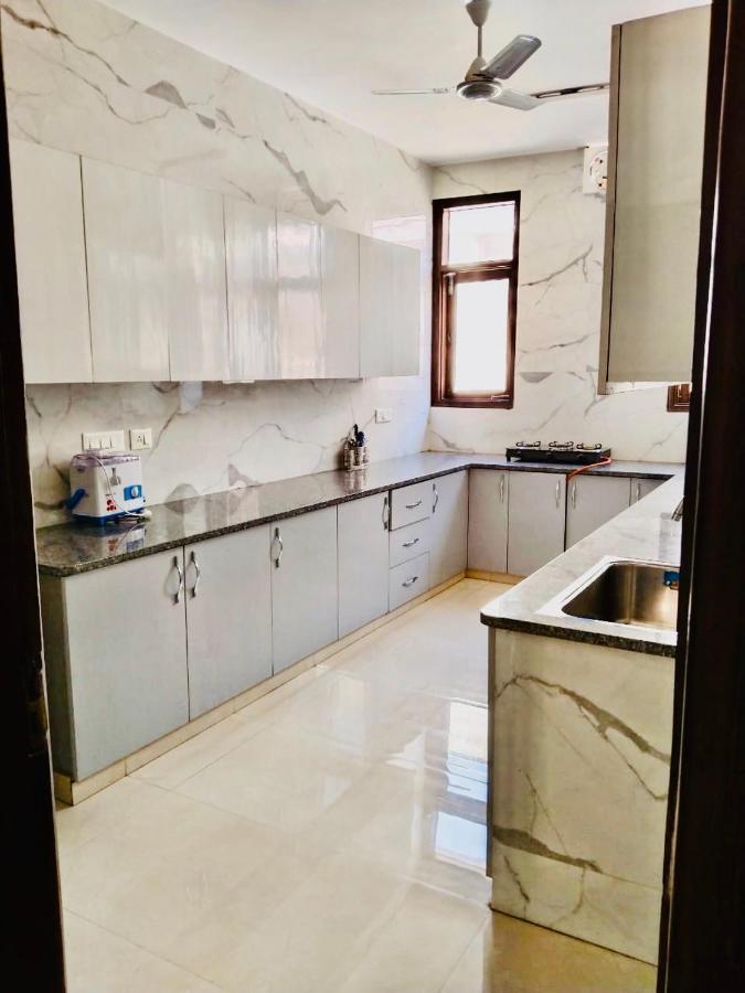 Fortune Home Service Apartment 2Bhk,E28 Saket 2A Ню Делхи Екстериор снимка