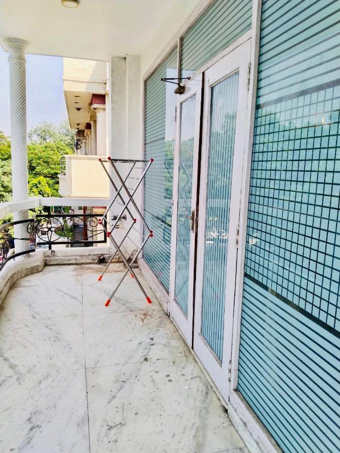 Fortune Home Service Apartment 2Bhk,E28 Saket 2A Ню Делхи Екстериор снимка