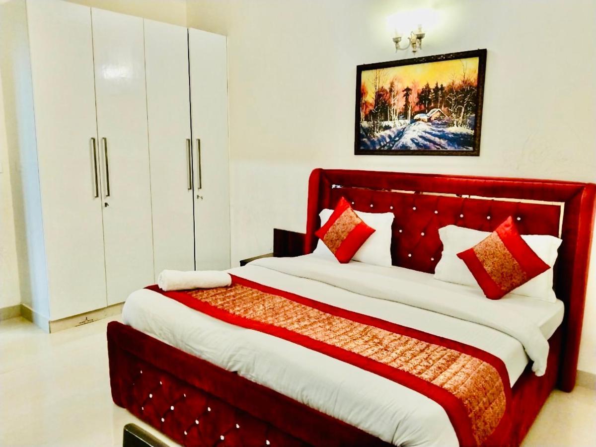 Fortune Home Service Apartment 2Bhk,E28 Saket 2A Ню Делхи Екстериор снимка